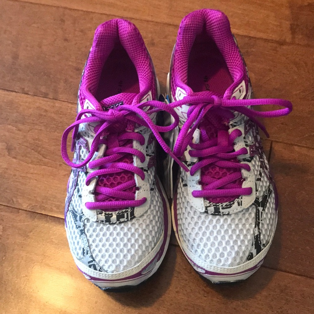 ASICS: Women’s Gel-Columbus 16 Lite-Show